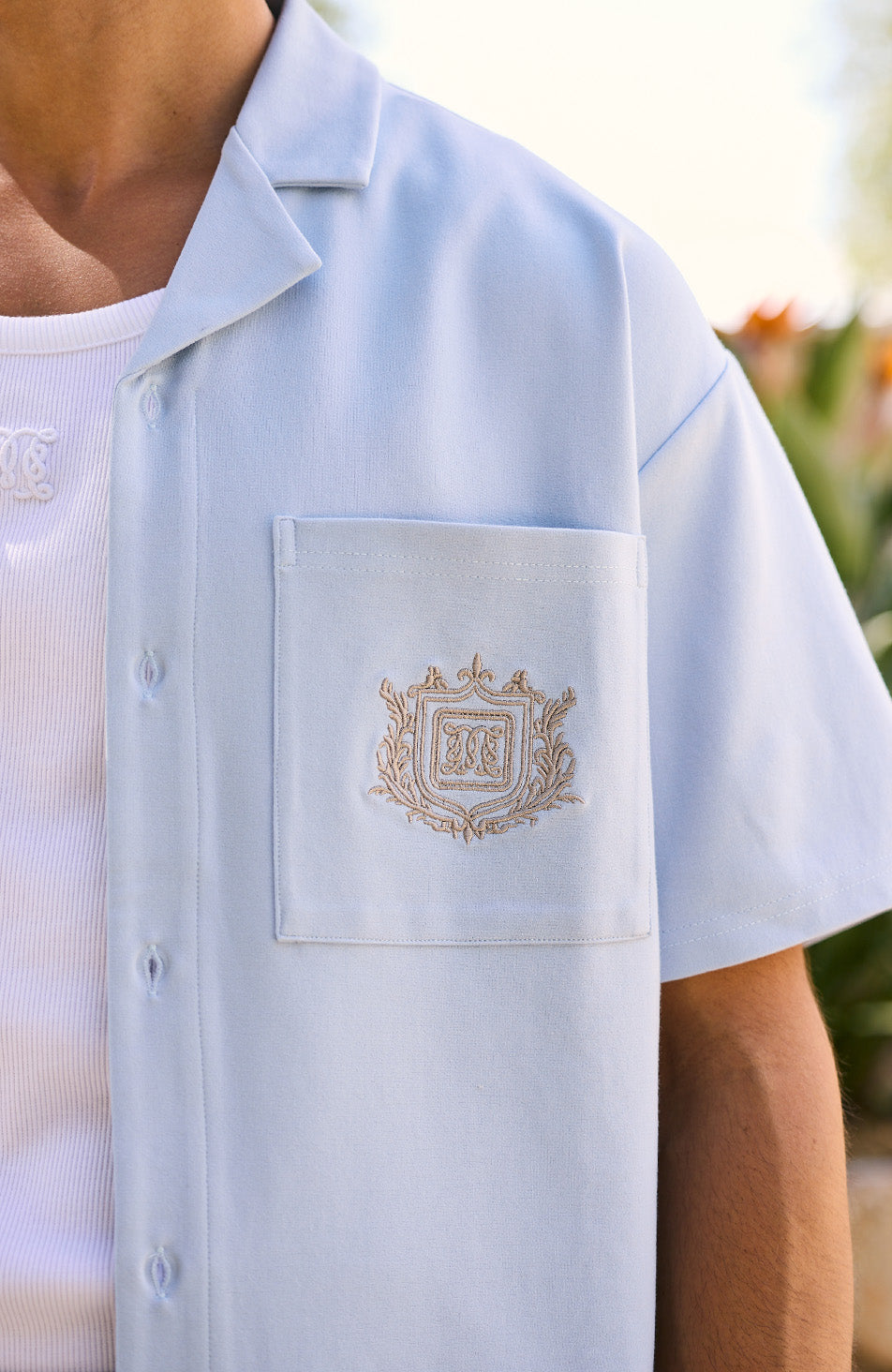 Hills Crest Embroidered Short Sleeve Shirt in Blue
