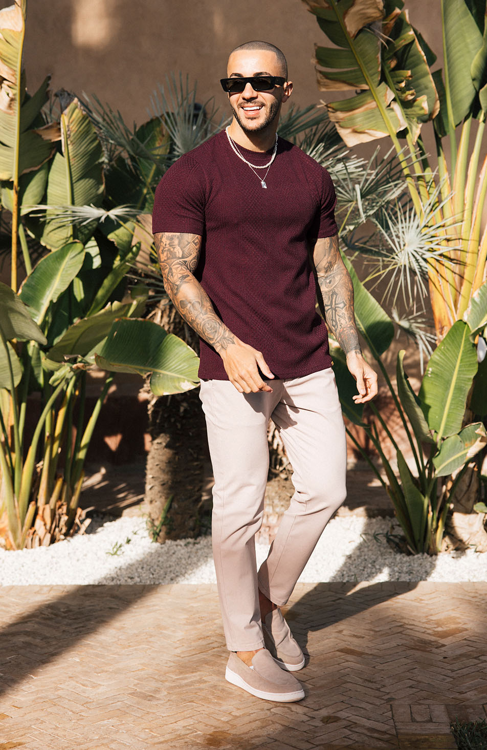 Cedro Slim Textured Tee in Burgundy