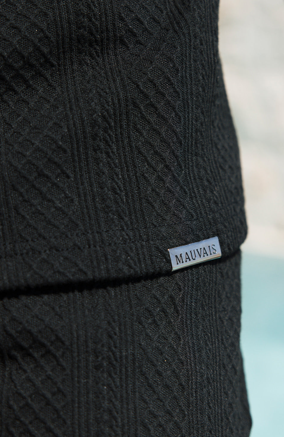 Tanami Textured Stretch Slim Tee in Black