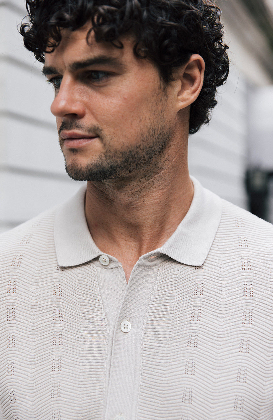 Carlton Regular Wave Knit Shirt in Cream