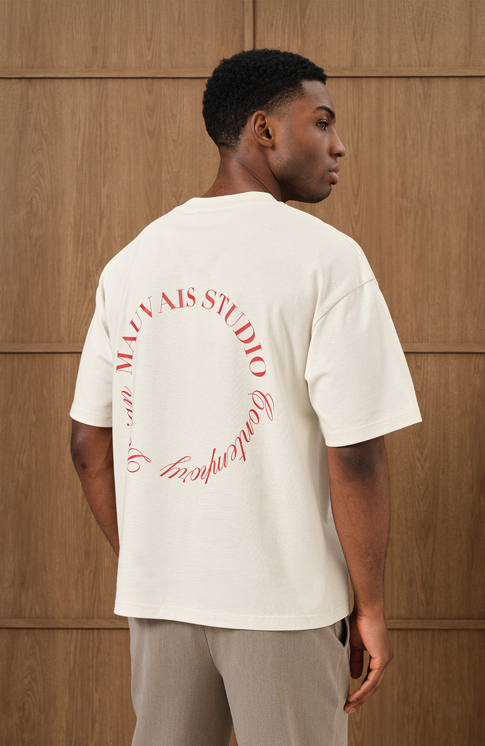 Embroidered Monogram Script T-shirt in Ecru