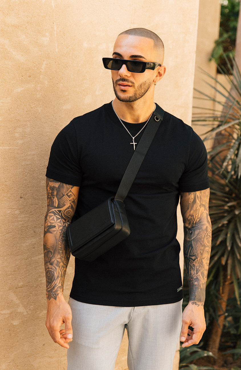 Signature Slim Tee in Black