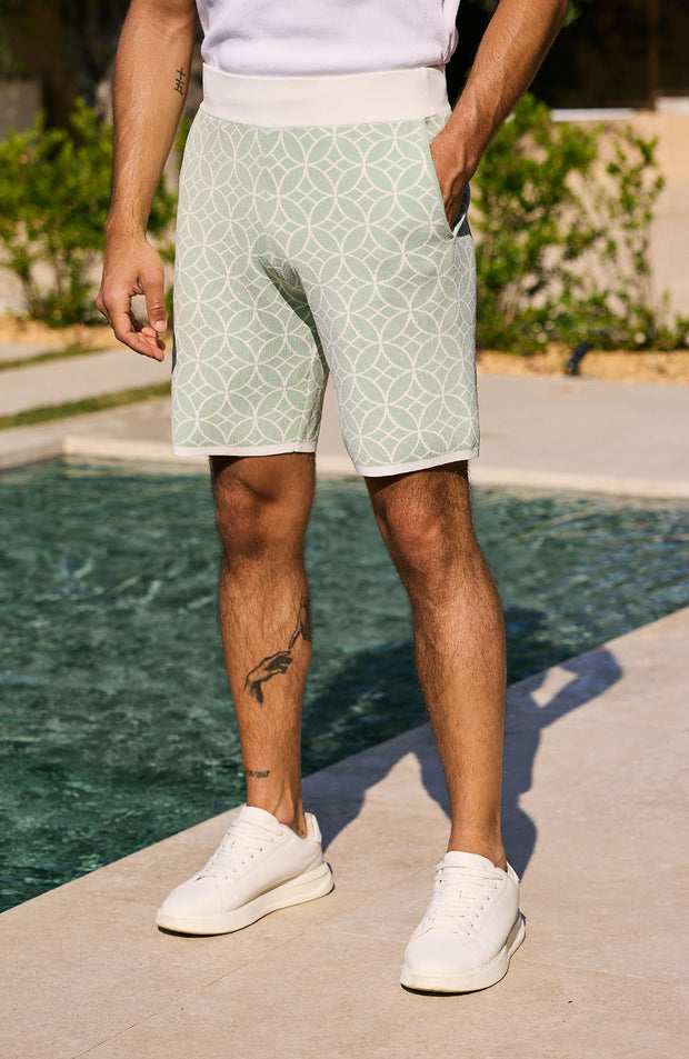 Model is 5'11 with a waist 32", wearing a W32
