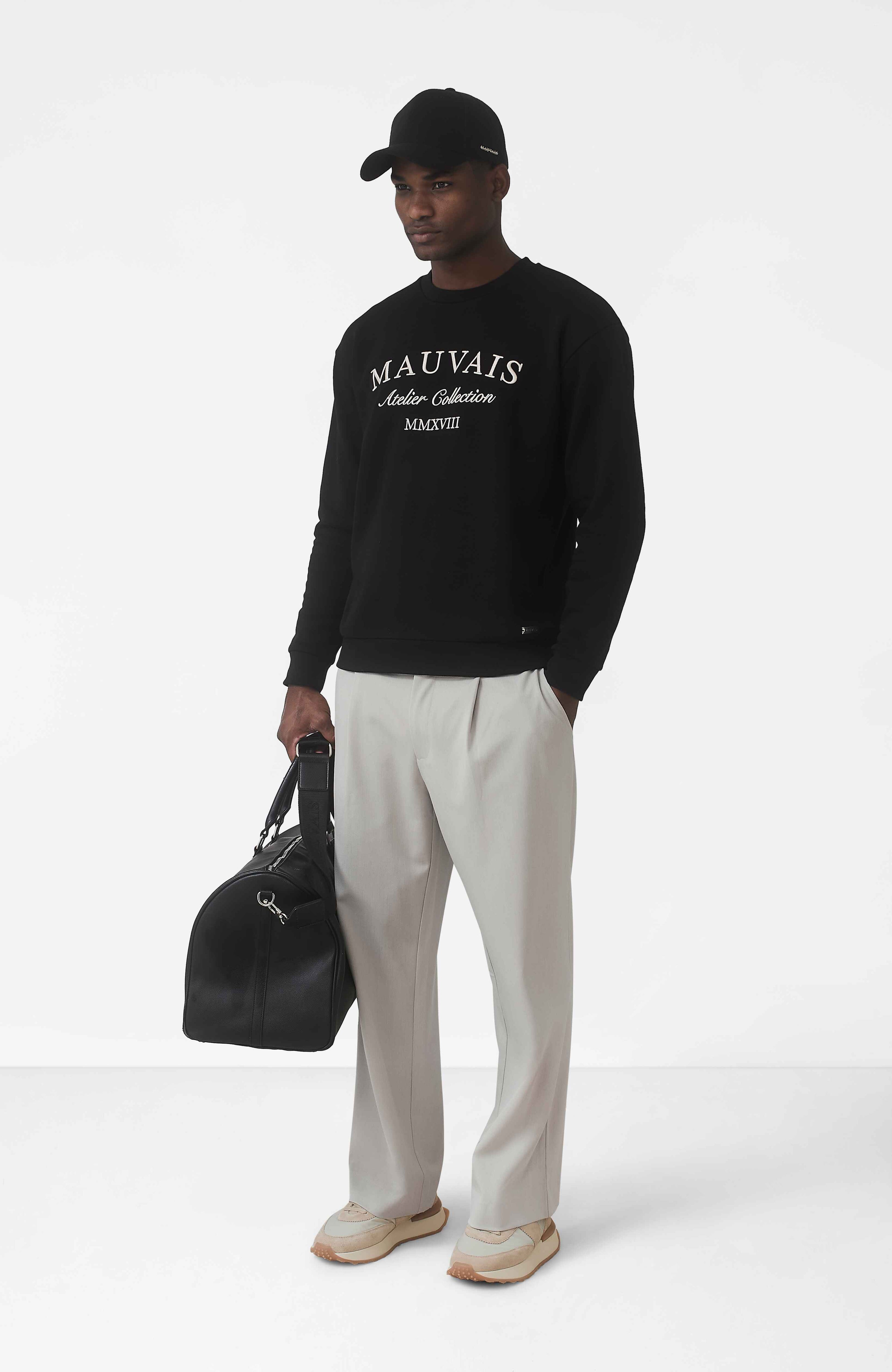 Ricamo Regular Logo Crew Sweatshirt in Black