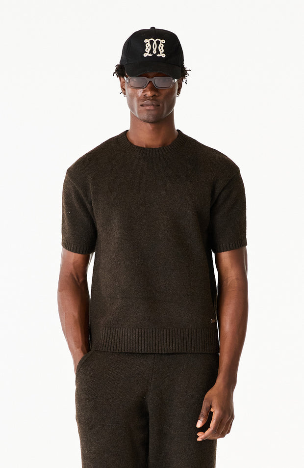 Model is 6'2 with a chest 38", wearing size M