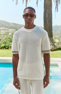 Model is 6'0 with a chest 39.5", wearing size M