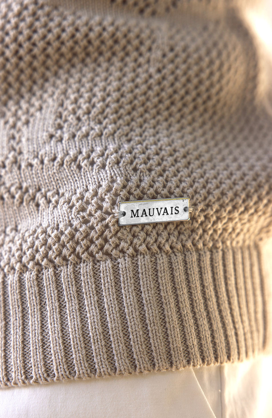 MAUVAIS
