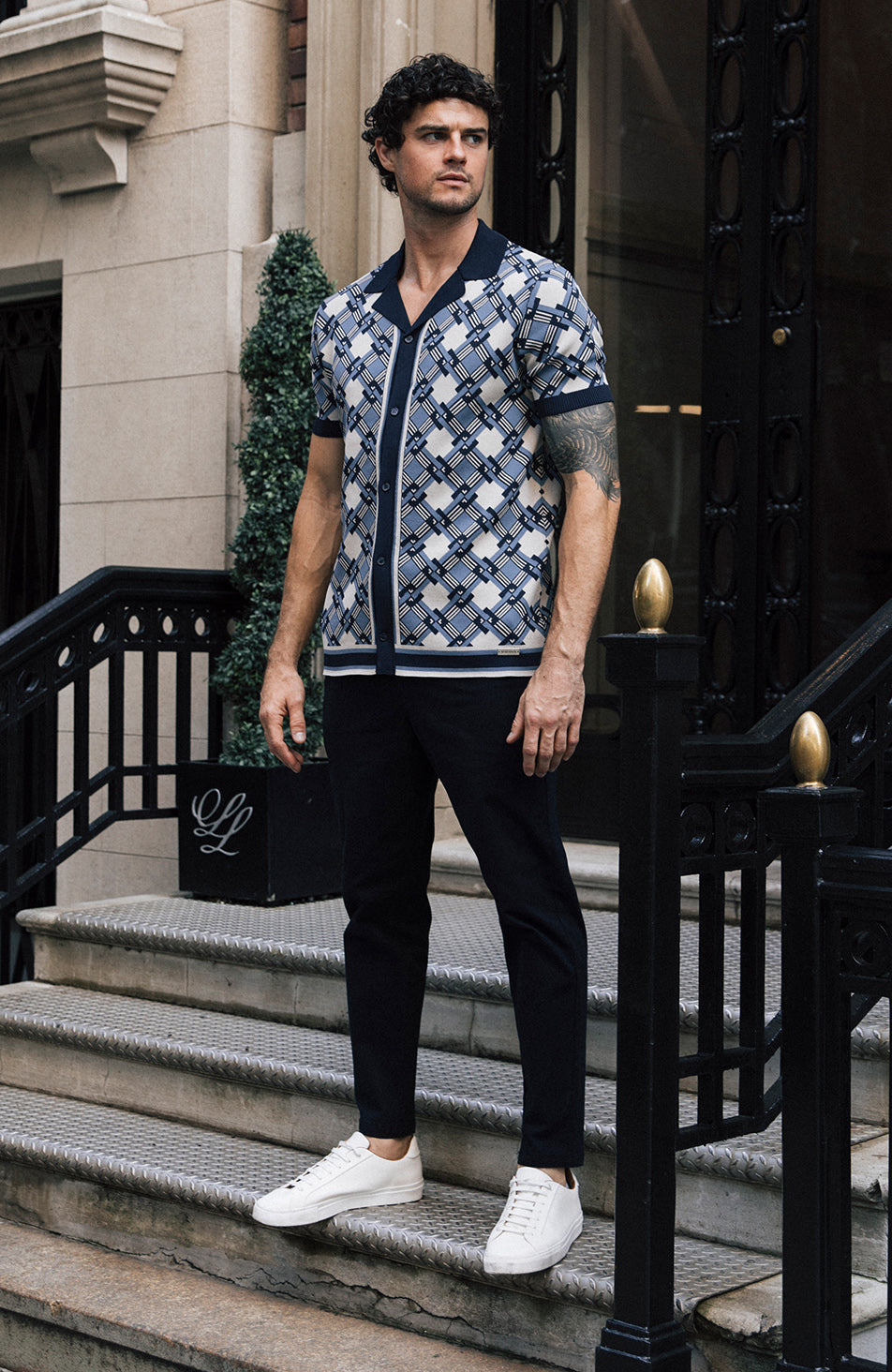 Ravenna Slim Geo Patterned Knitted Shirt in Blues