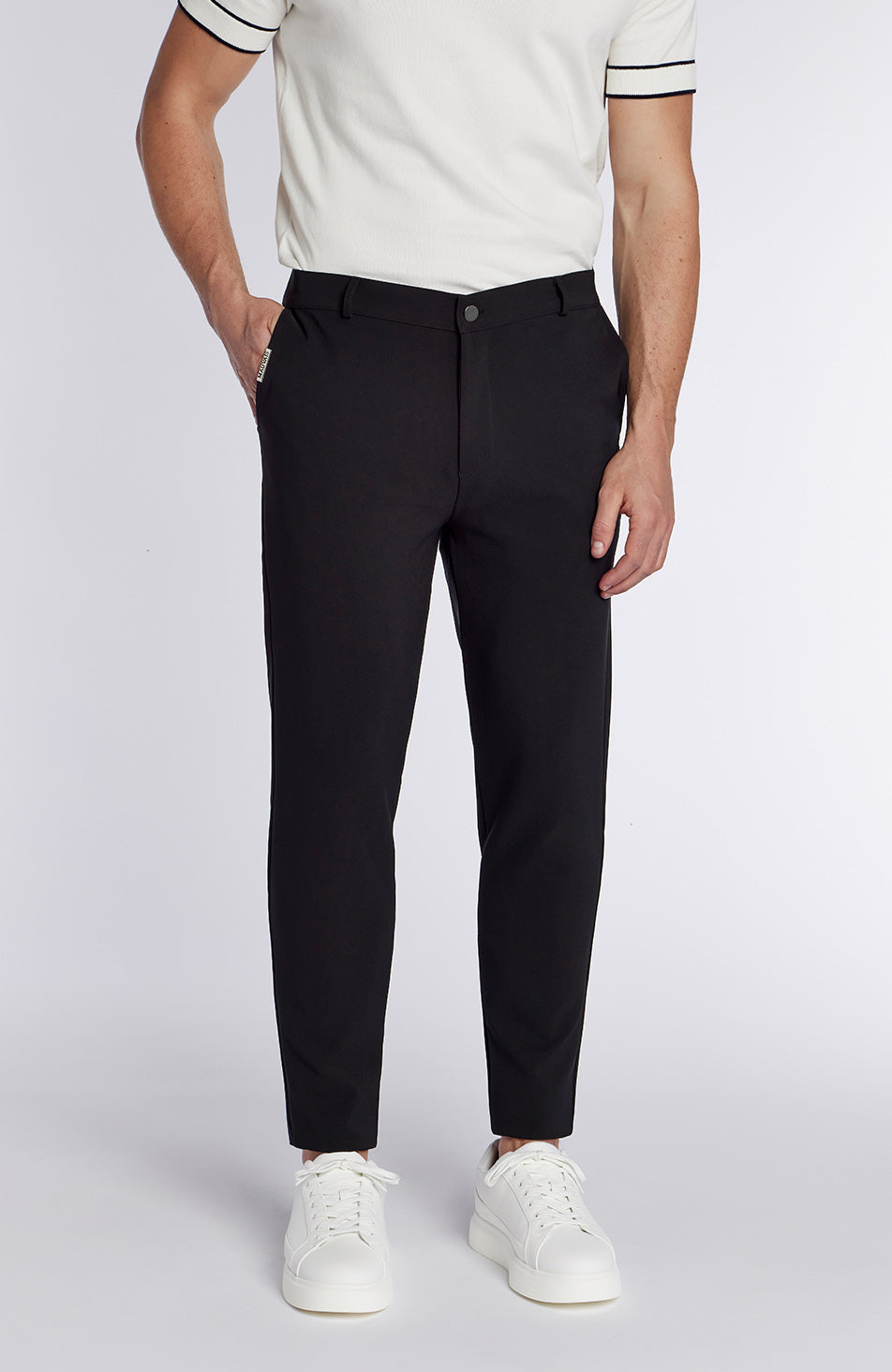 Signature Hybrid Pants in Black