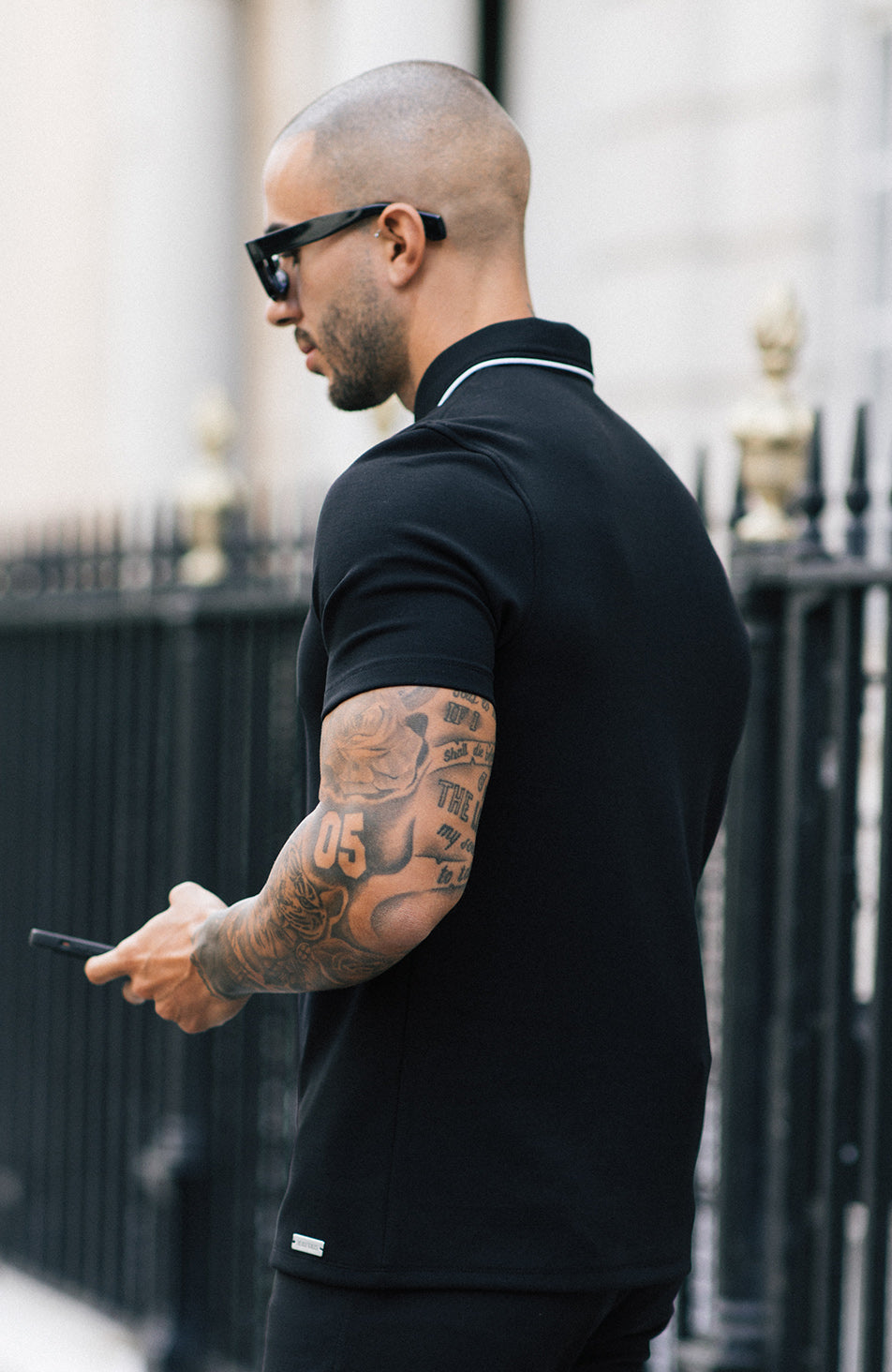 Signature Slim Tipping Polo in Black