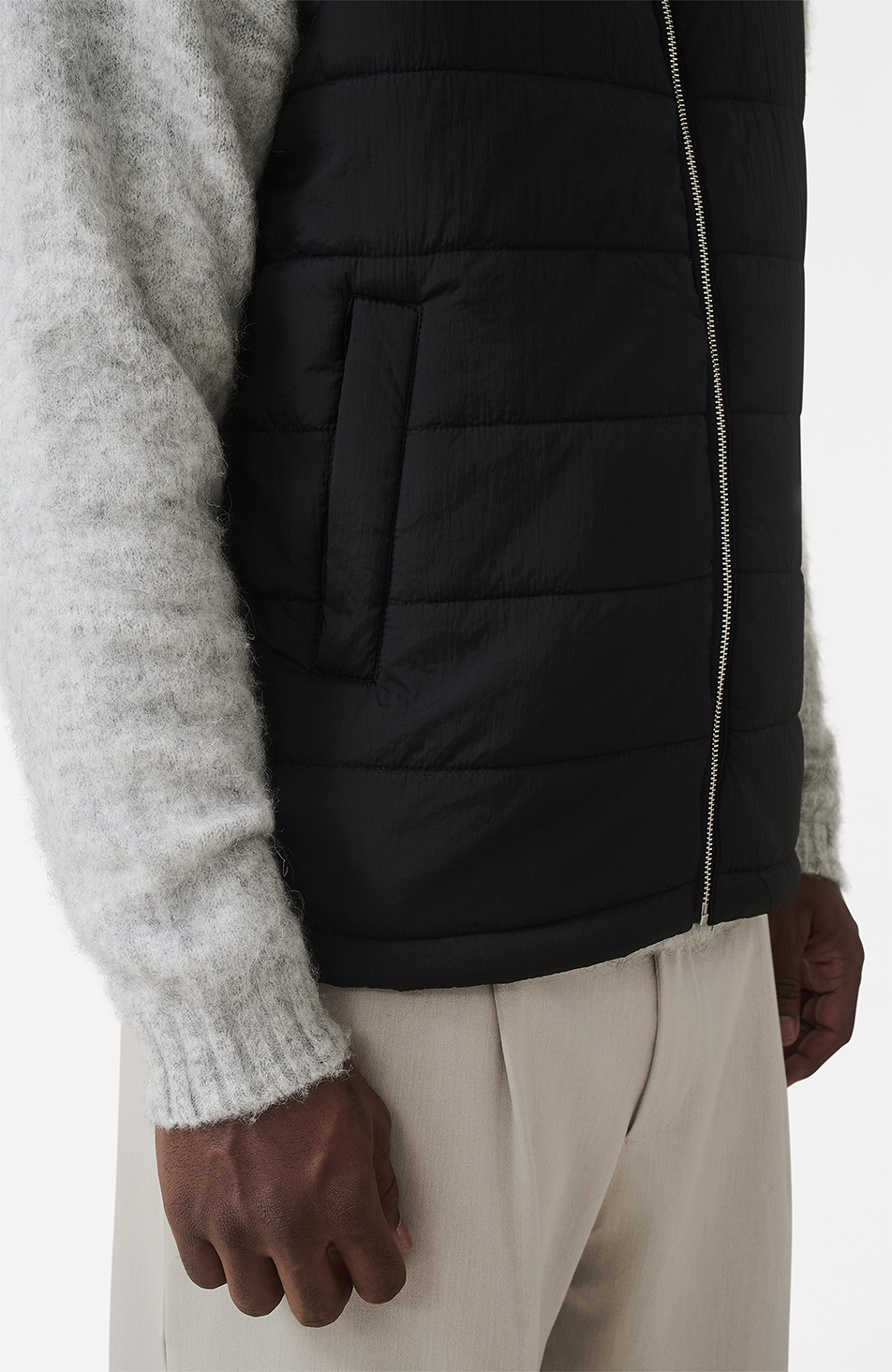 Thar Light Weight Gilet in Black